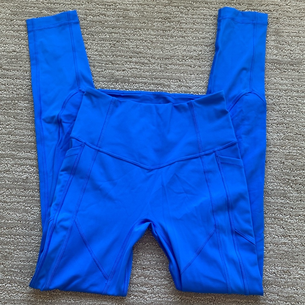 Lululemon Wild Bluebell Leggings 28” Size 4